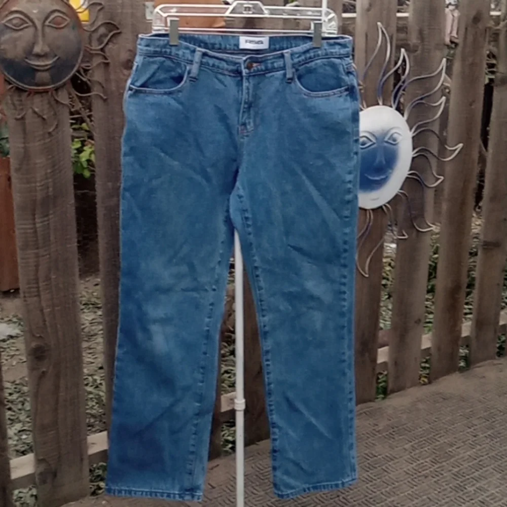 Women's jeans Rs Q size 29. Very little stretch.